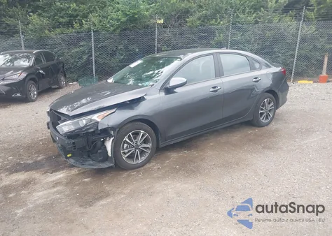 2024 Kia Forte Lxs z USA, uszkodzony, nr VIN 3KPF24AD1RE834943